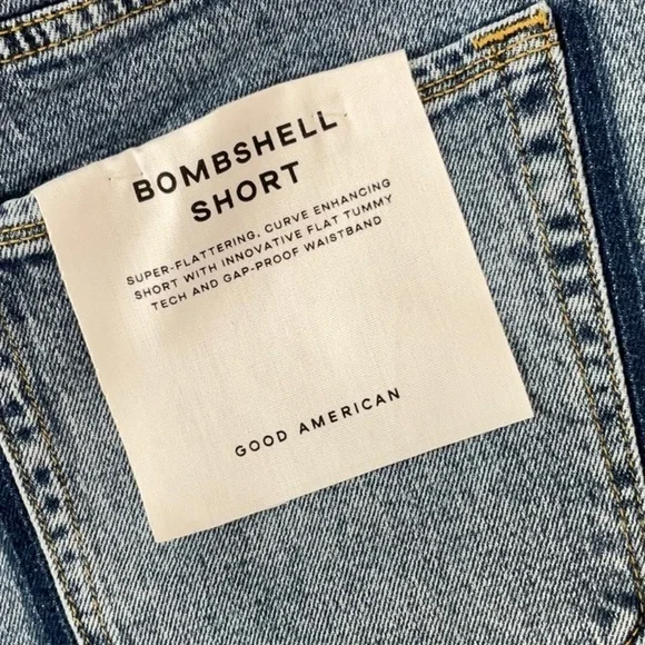 Good American The Bombshell Short indigo